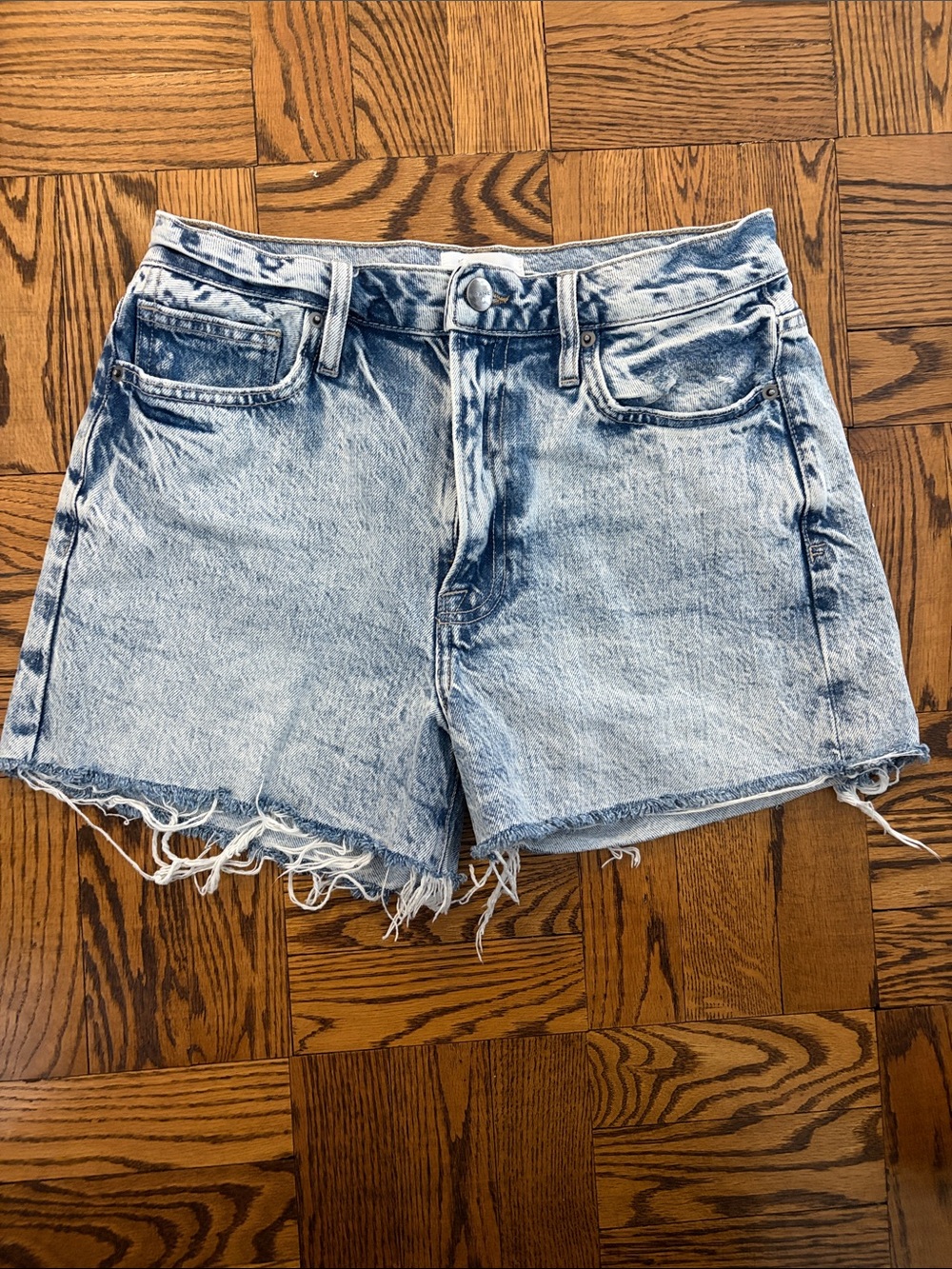FRAME Le Simone denim shorts size 27